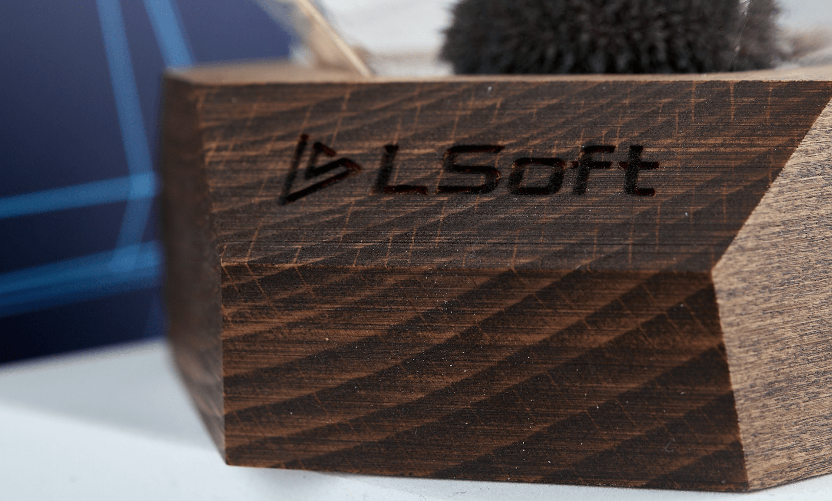 Business gifts L soft